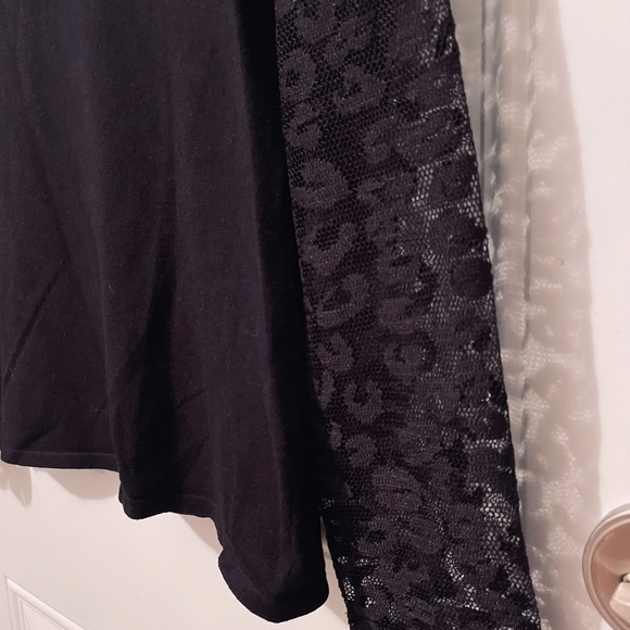 Beautiful lace black top 🖤 M - Picture 6 of 8